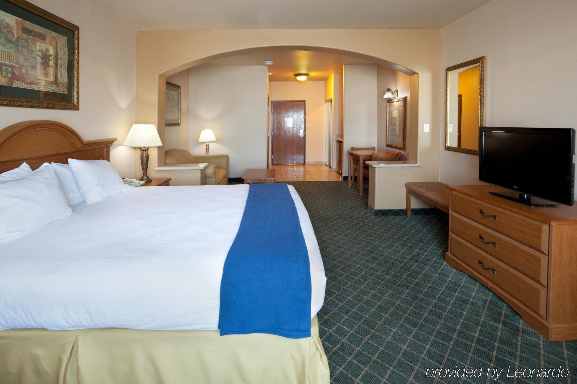 Holiday Inn Express Hotel And Suites Alice By Ihg Экстерьер фото